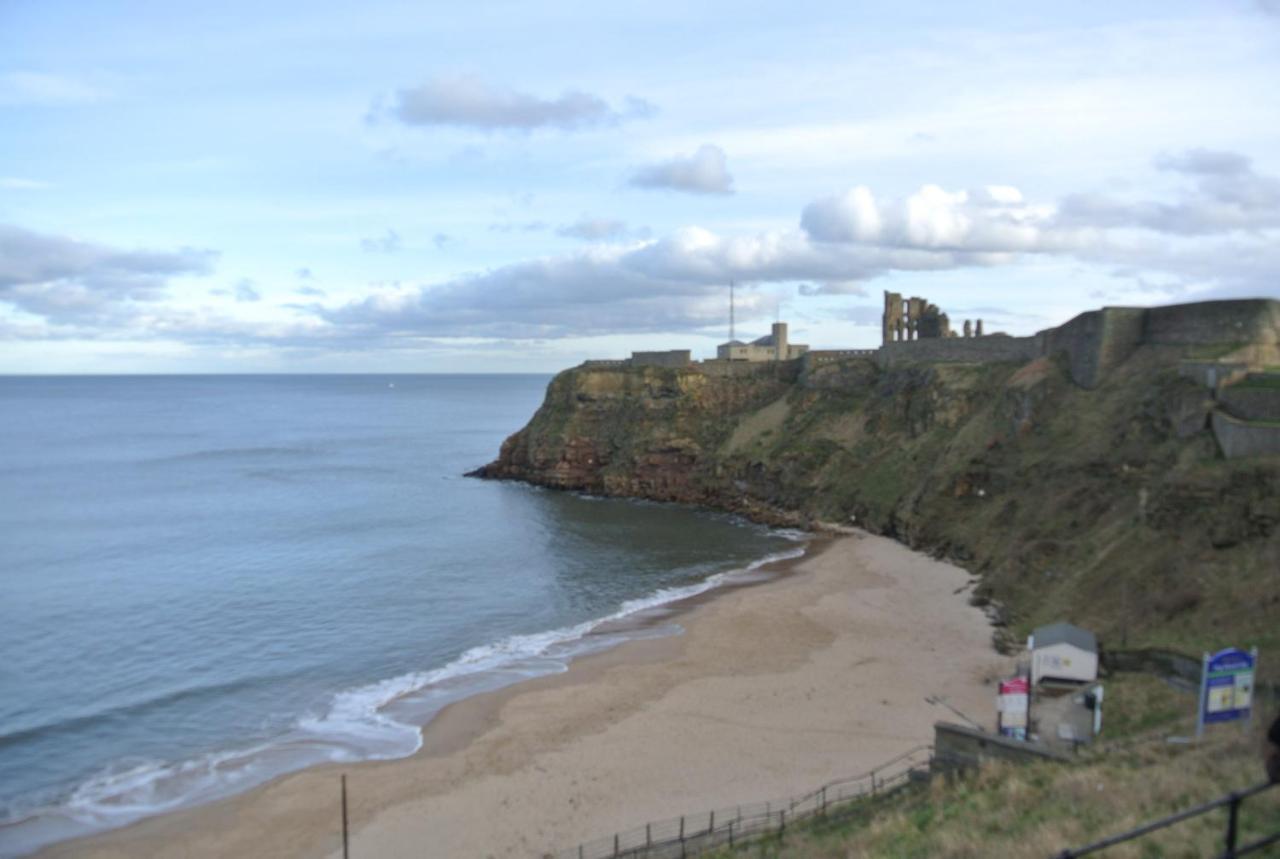The Front Apartment, Amazing Frontline Sea Views Апартаменты